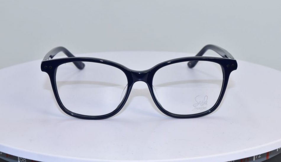 sasha glasses
