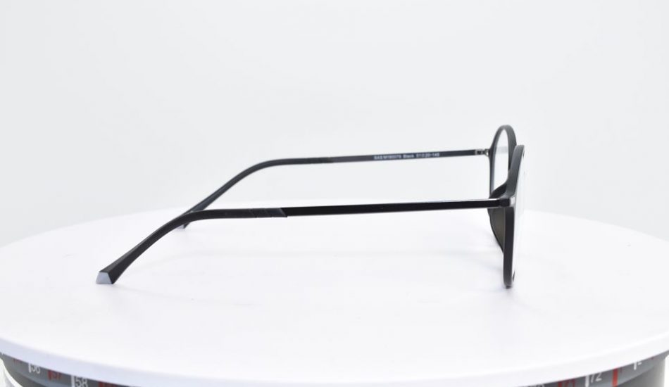 sasha glasses