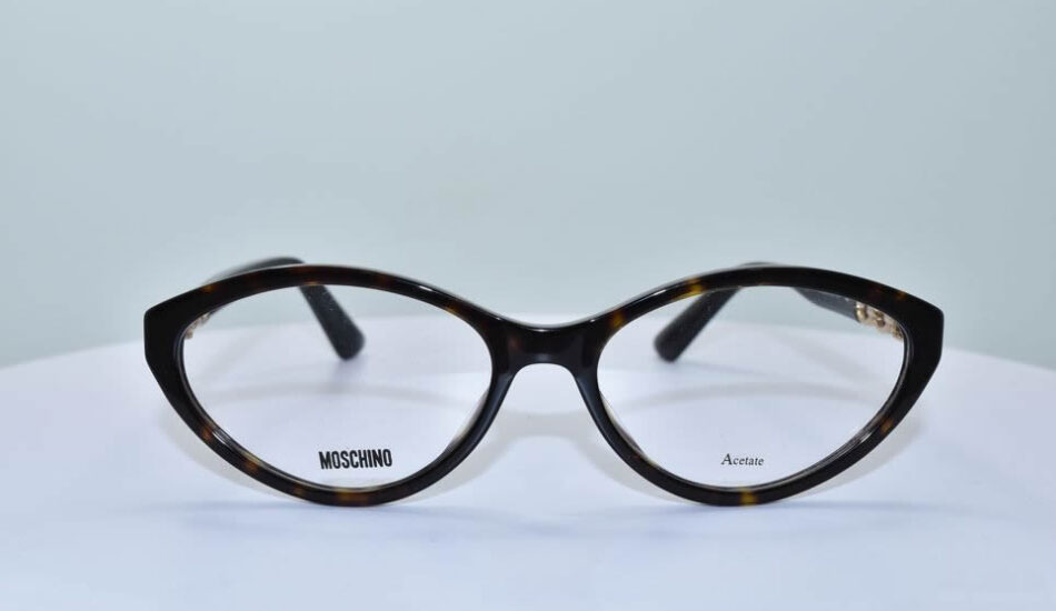 Moschino glasses