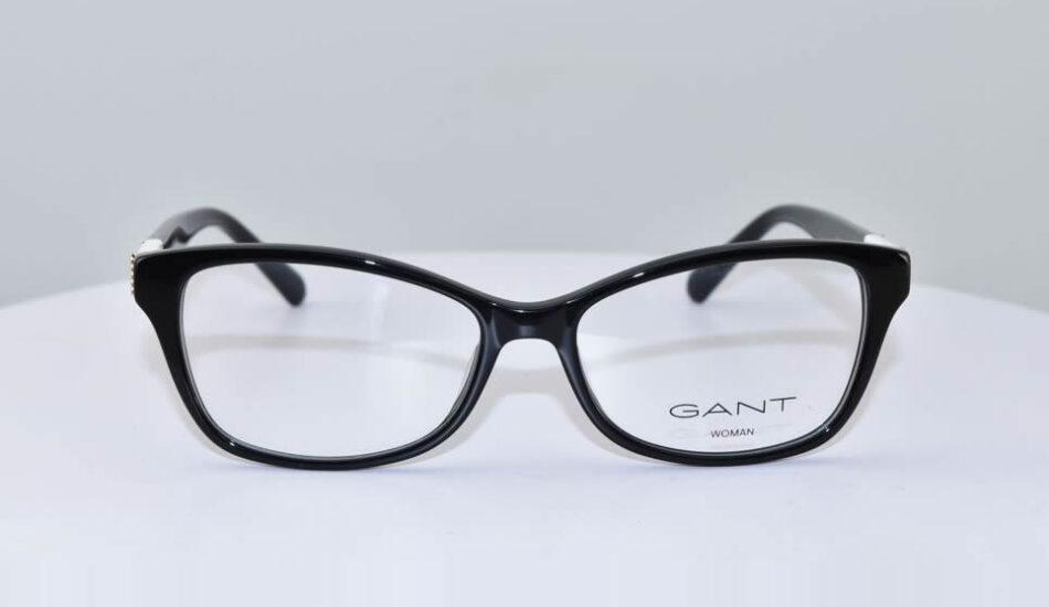 front angle of black framed GANT woman glasses