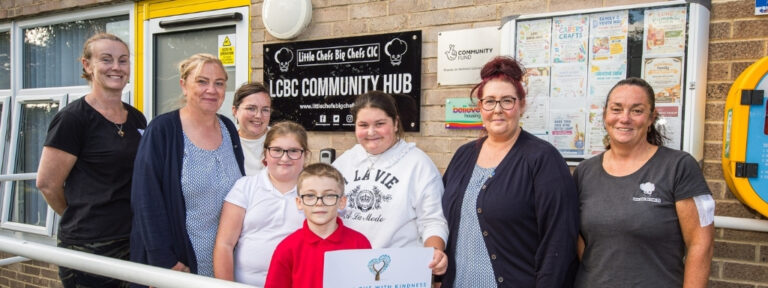 Community kindness initiative helps Bishop Auckland families thrive at local hub image
