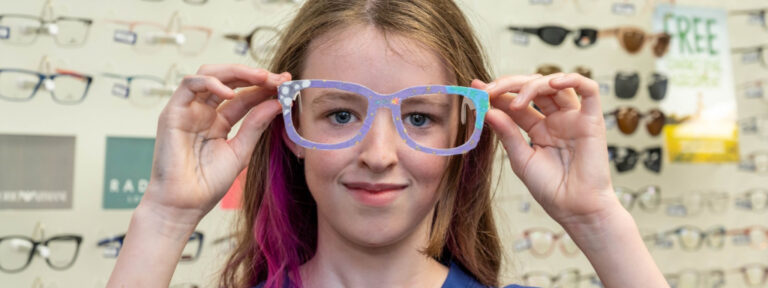 Scarlett has a winning eye for out-of-this-world specs – again image